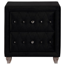 Load image into Gallery viewer, Deanna 5-piece Queen Bedroom Set Black
