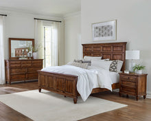 Load image into Gallery viewer, Avenue 4-piece Eastern King Bedroom Set Weathered Brown
