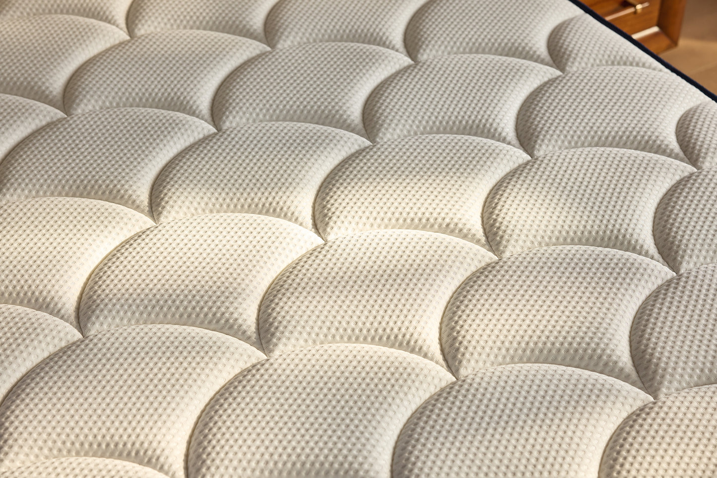 Ashley Express - Dreamcloud Hybrid Classic 4.0  Mattress