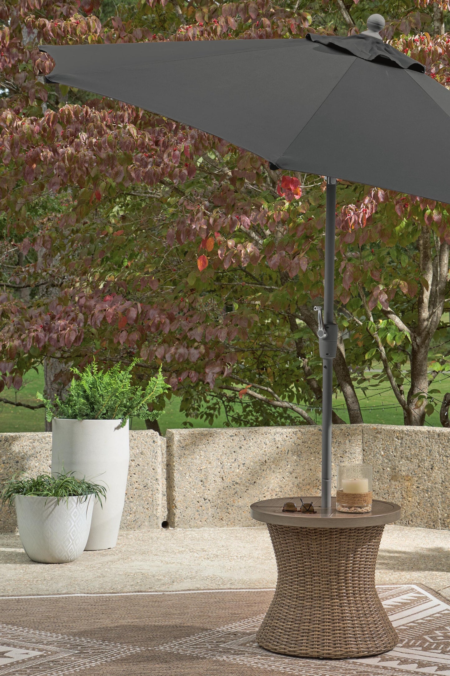 Ashley Express - Laguna Heights Round End Table w/UMB OPT
