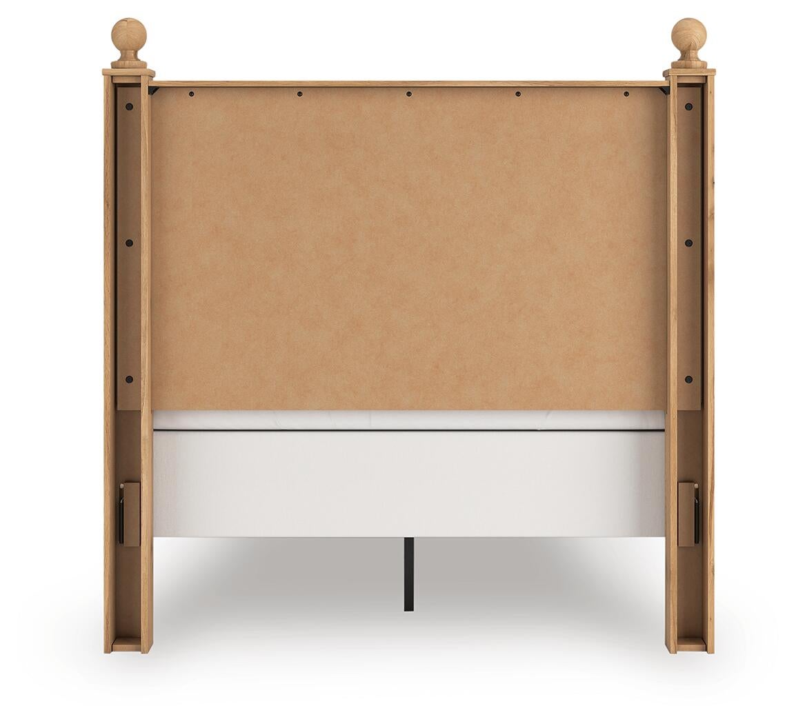 Aleaport Full Panel Bed with Mirrored Dresser