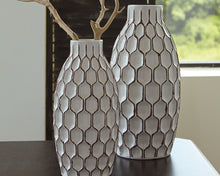 Load image into Gallery viewer, Ashley Express - Dionna Vase Set (2/CN)
