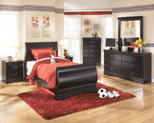 Load image into Gallery viewer, Ashley Express - Huey Vineyard  Sleigh Bed

