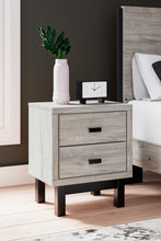 Load image into Gallery viewer, Vessalli Queen Panel Headboard with Mirrored Dresser and Nightstand
