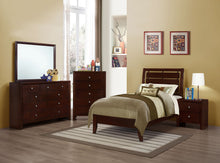Load image into Gallery viewer, Serenity 4-piece Twin Bedroom Set Rich Merlot
