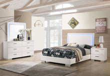 Load image into Gallery viewer, Felicity 4-piece Full Bedroom Set White High Gloss
