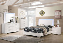 Load image into Gallery viewer, Felicity 5-piece Full Bedroom Set White High Gloss
