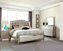 Load image into Gallery viewer, Bling Game 4-piece California King Bedroom Set Platinum
