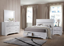Load image into Gallery viewer, Miranda 4-piece California King Bedroom Set White
