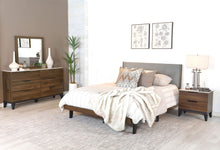 Load image into Gallery viewer, Mays 4-piece Queen Bedroom Set Walnut
