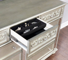 Load image into Gallery viewer, Heidi 4-piece Eastern King Bedroom Set Metallic Platinum
